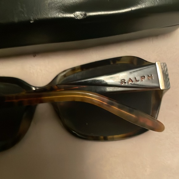 Ralph Ralph Lauren RA 5122 954/13 brown tortoise sunglasses with black hard case - Picture 4 of 13